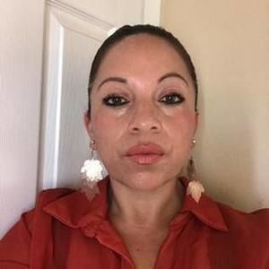 Meet your Posher, Yanet